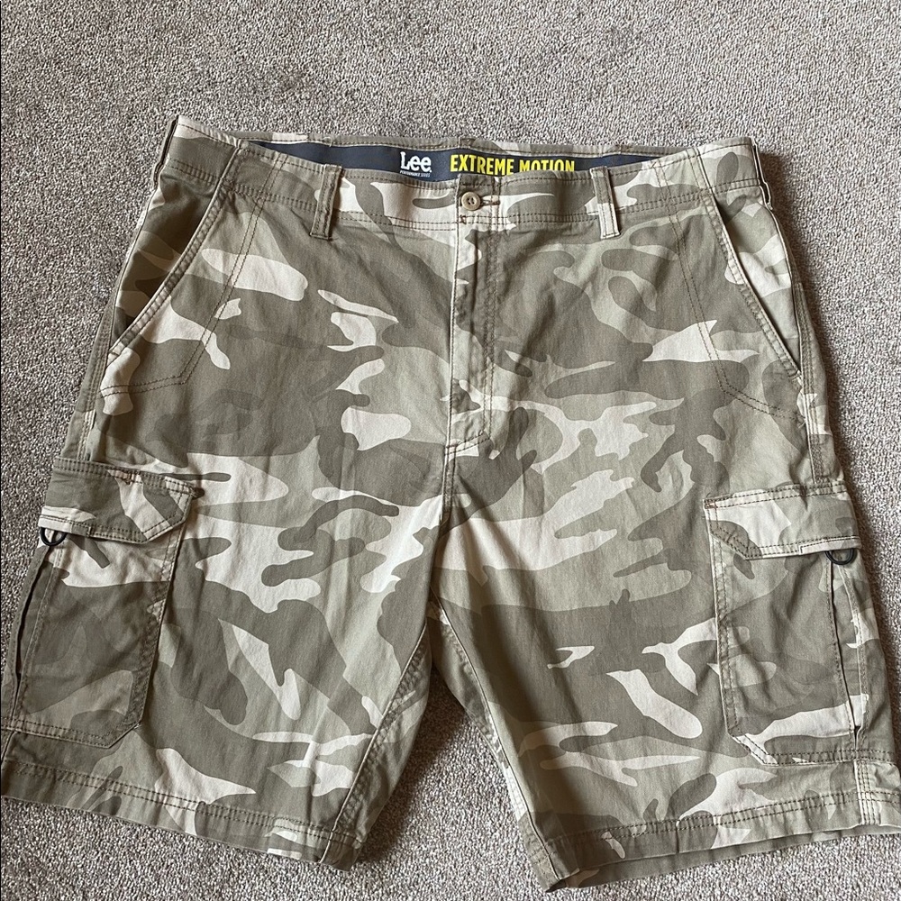 Lee Extreme Motion Camo Cargo Shorts